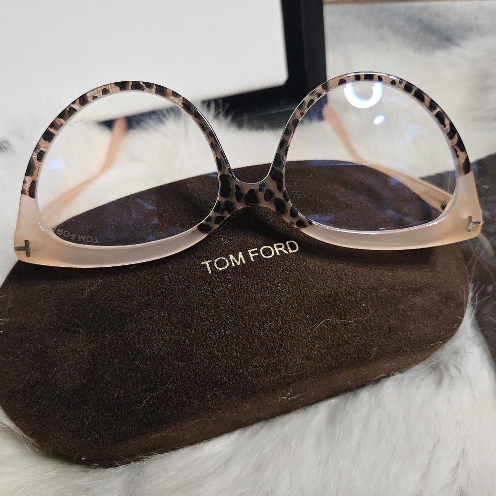 Tom Ford Peach & Leopard Print Blue Light Glasses - Picture 4 of 7